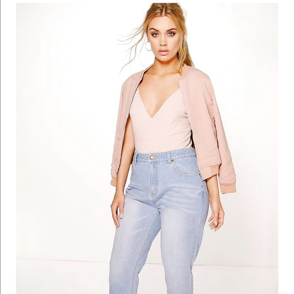 HOST PICK 🧜🏻‍♀️ Plus Riley High-Waisted Jeans